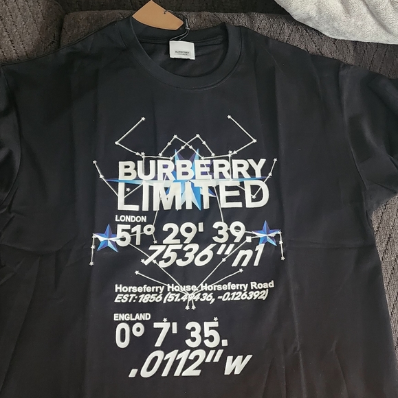 Burberry t-shirt